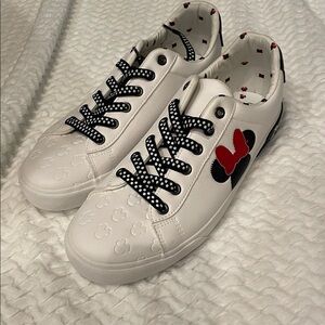 White Minnie Mouse Sneakers with Red and Black Accents not worn size 9.5